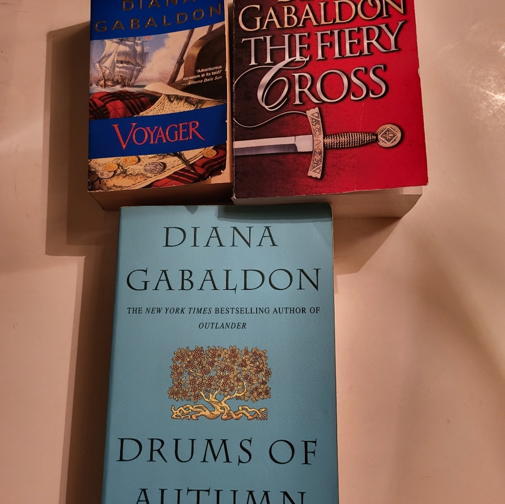 Lot of 4 Outlander Paperbacks by Diana Gabaldon OUTLANDER Series